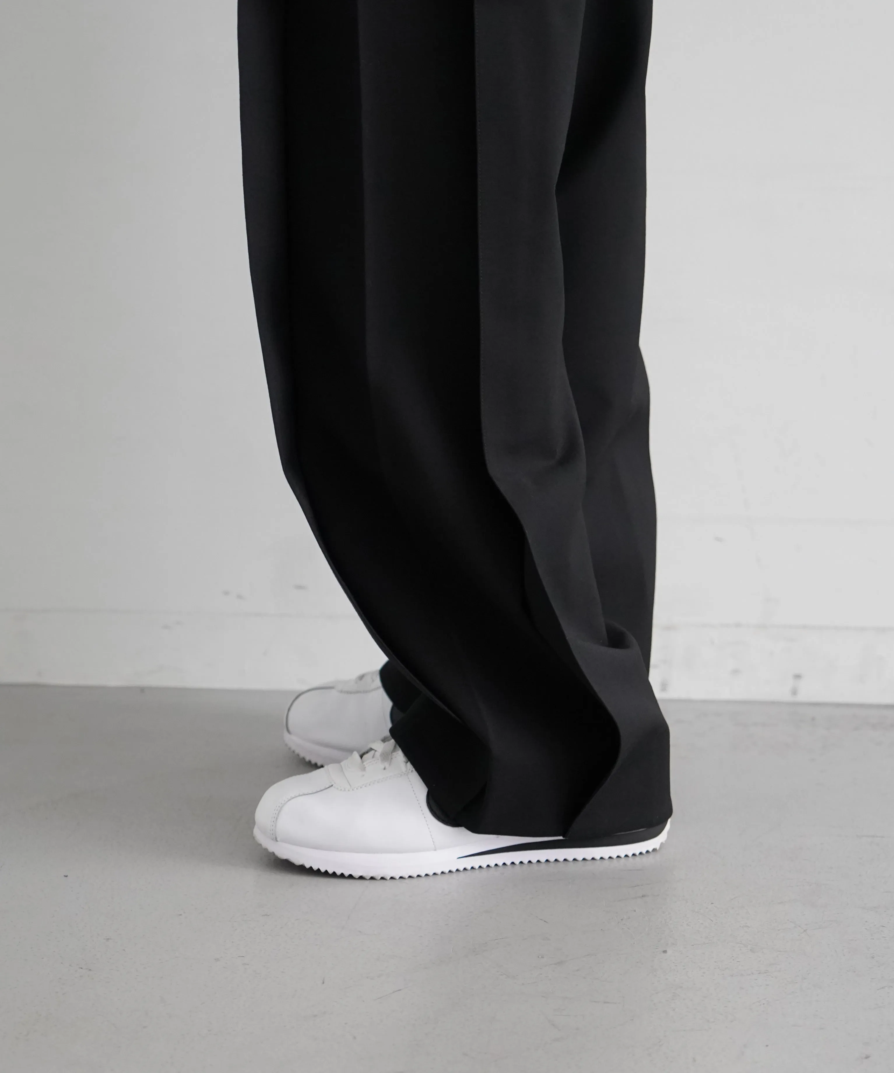 FAX COPY EXPRESS Structured Tailored Trousers "BLACK"