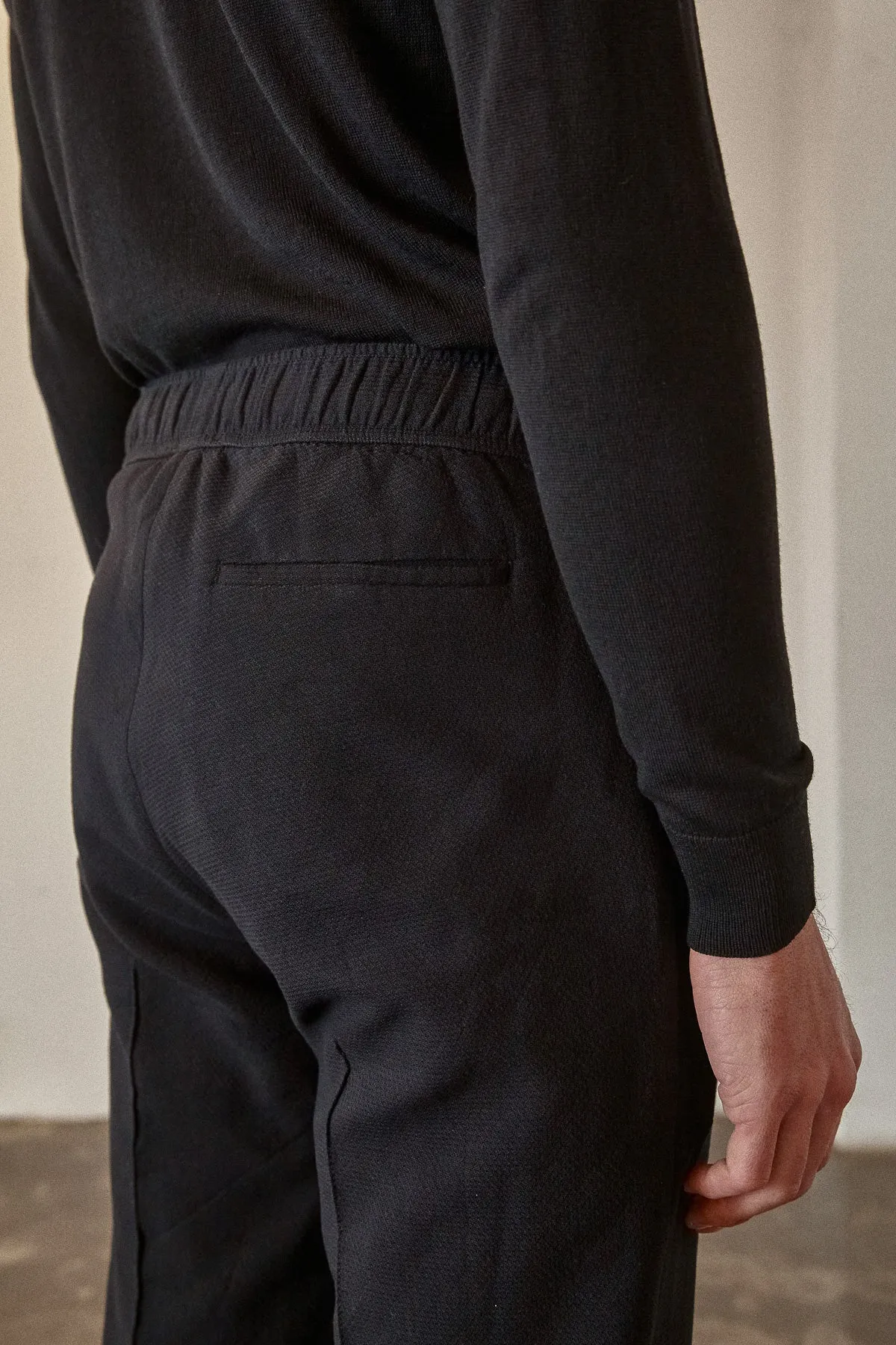 MAX trousers eco structured black