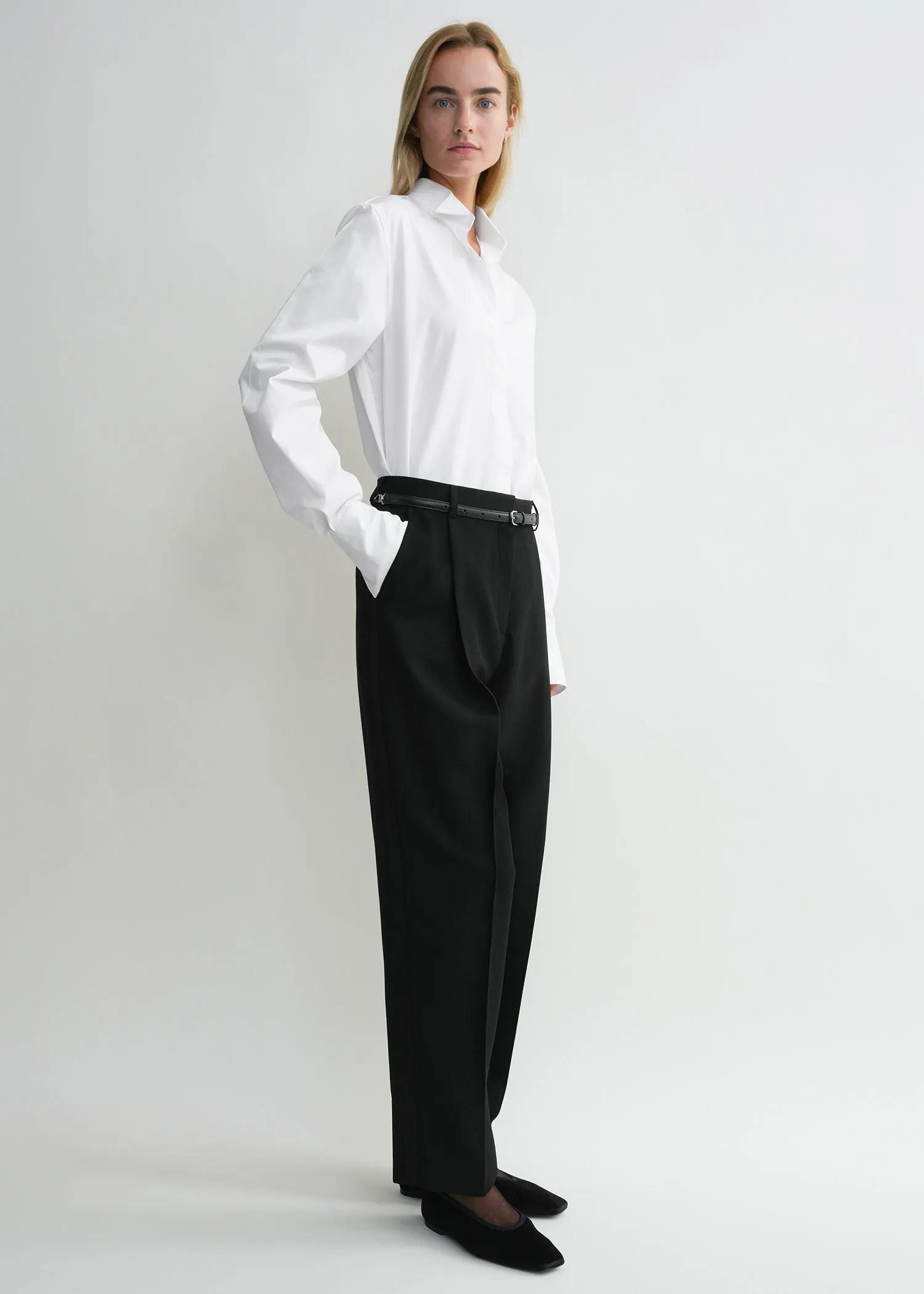 Pleated straight trousers black