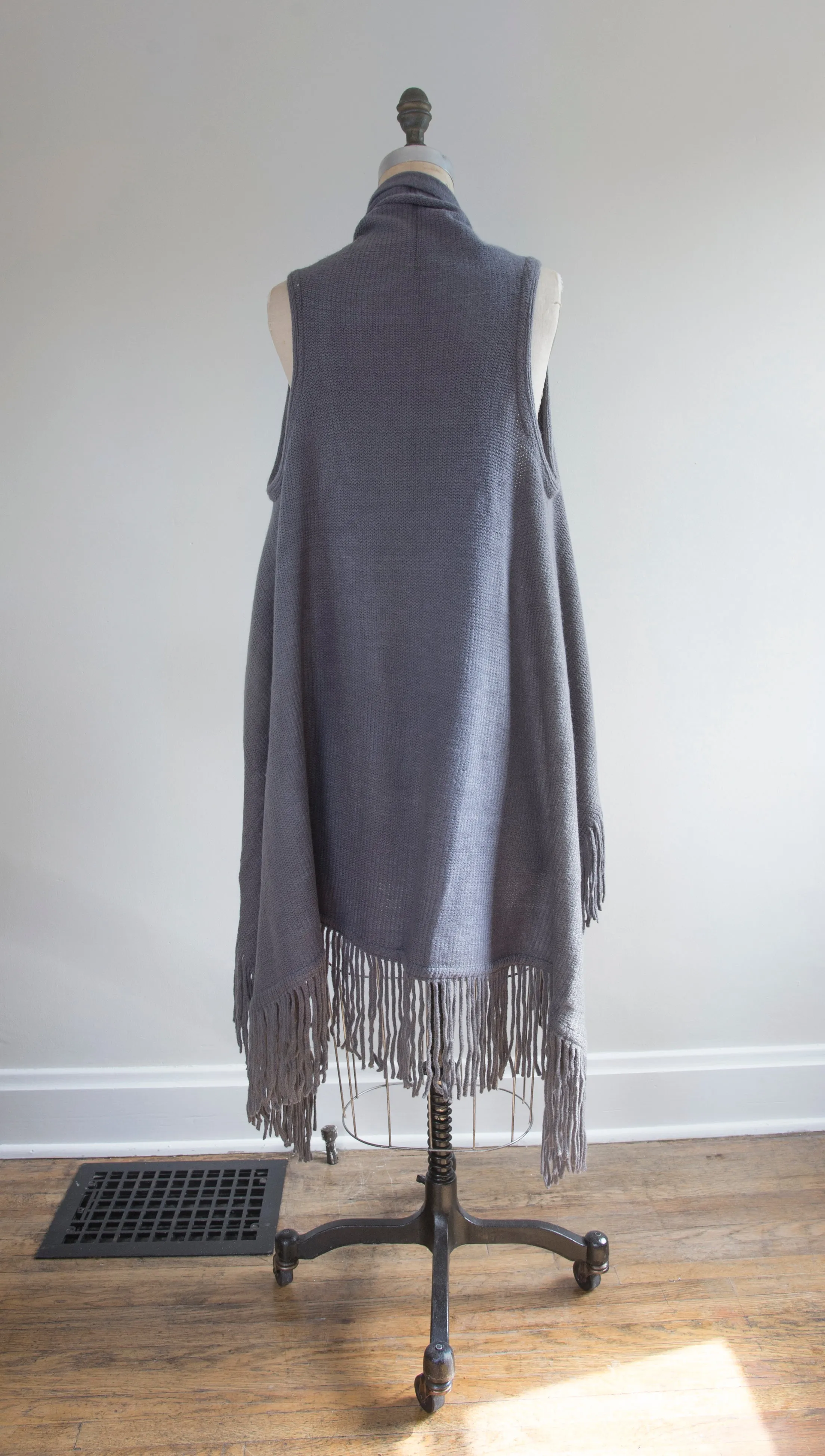 Solid Knit Vest With Fringe